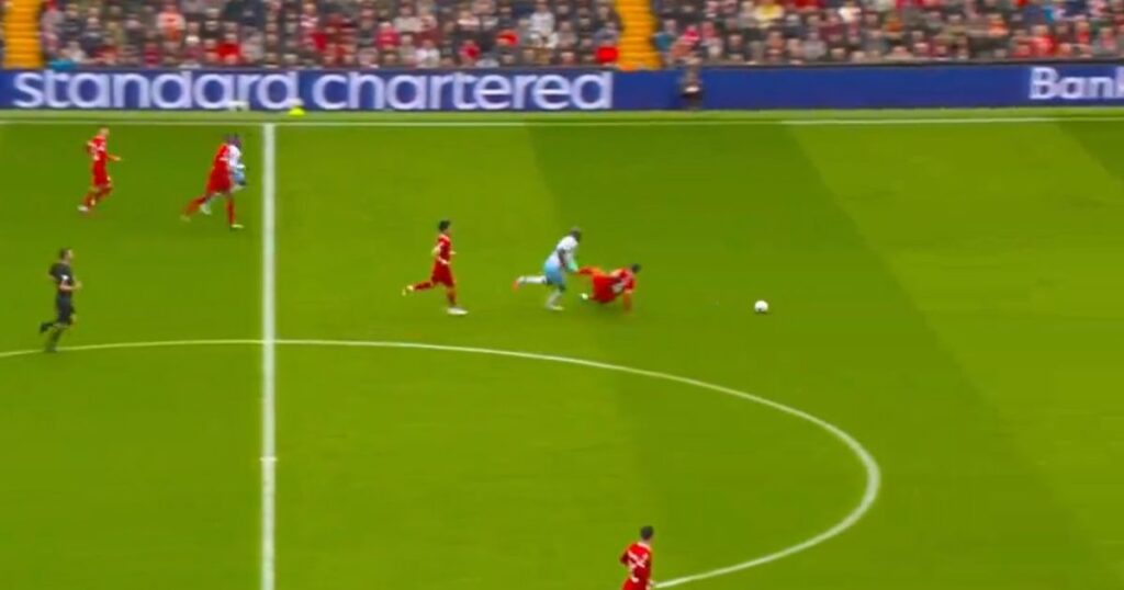 Virgil van Dijk ’emulates Steven Gerrard’ as Andy Robertson saves Liverpool from embarrassment – Daily Star