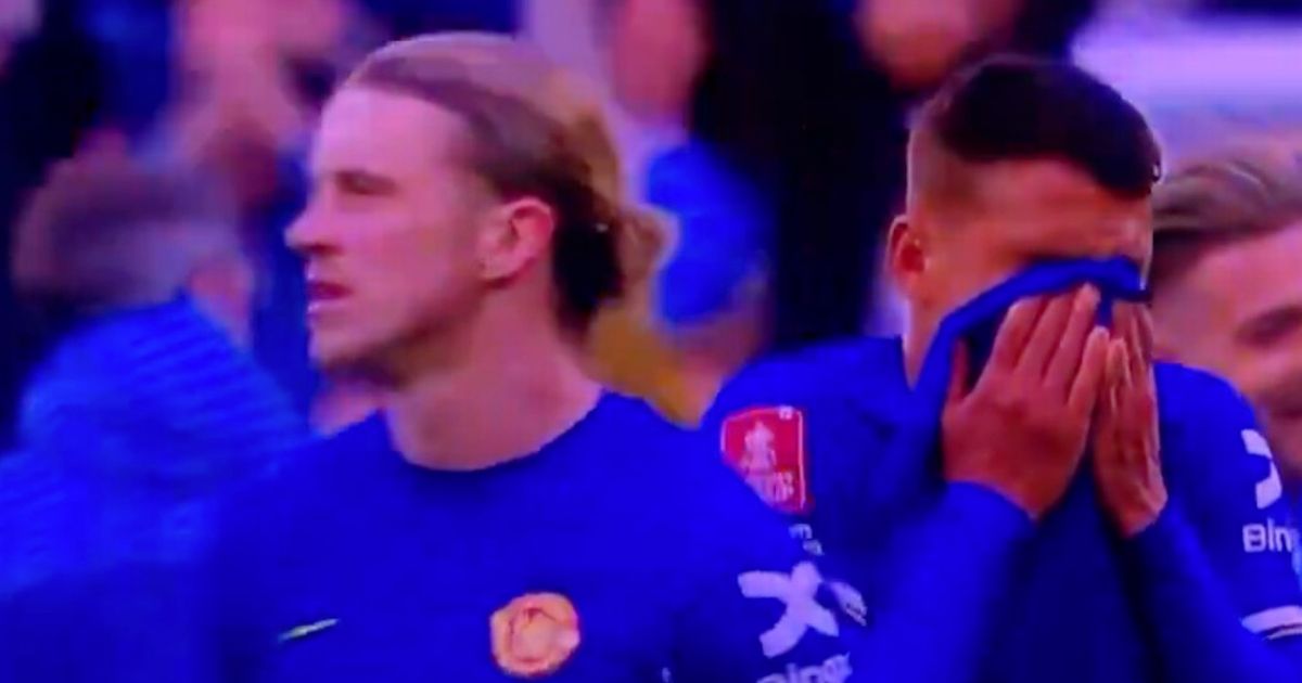 Chelsea fans call for sale of player after seeing him laugh at crying Thiago Silva – Daily Star