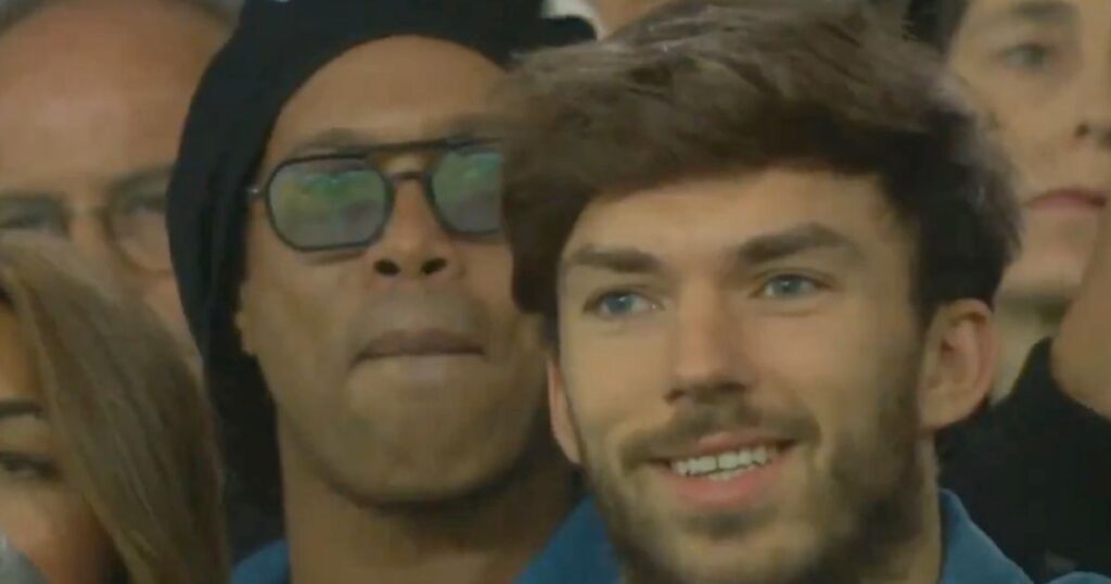 F1 Star Photobombs Ronaldinho Ahead of PSG vs Barcelona, Fans in Stiches