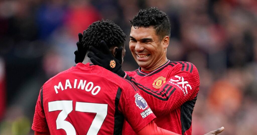 Man Utd fans speculate on Kobbie Mainoo’s comments about Casemiro – Daily Star