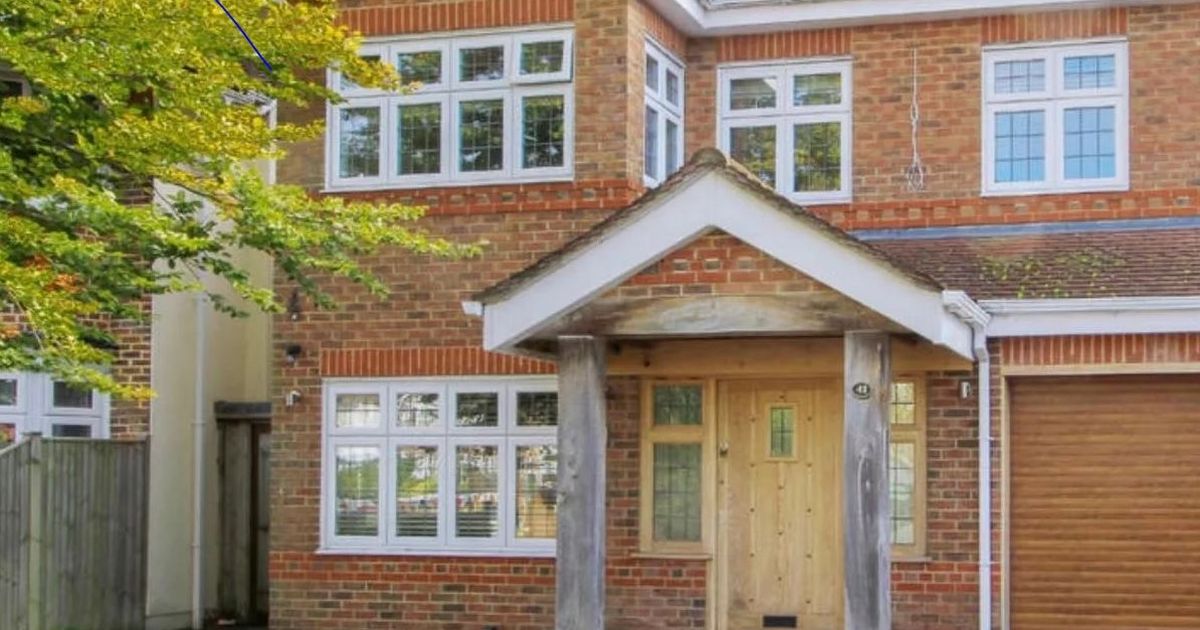 Baffling £1.3m House Interior Resembles CIA Headquarters – Daily Star